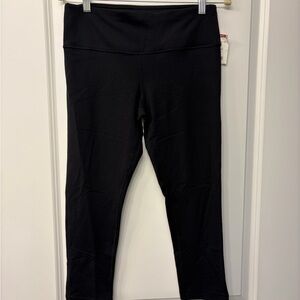 NWT: 90 Degree By Reflex | Black Highwaisted Cropped Leggings
